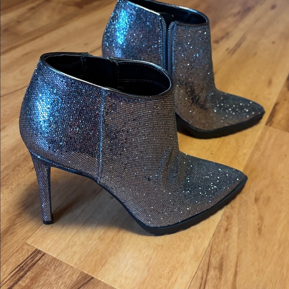 Mix No. 6 Shoes - Silver Glitter Ankle Boots, Sz 6.5